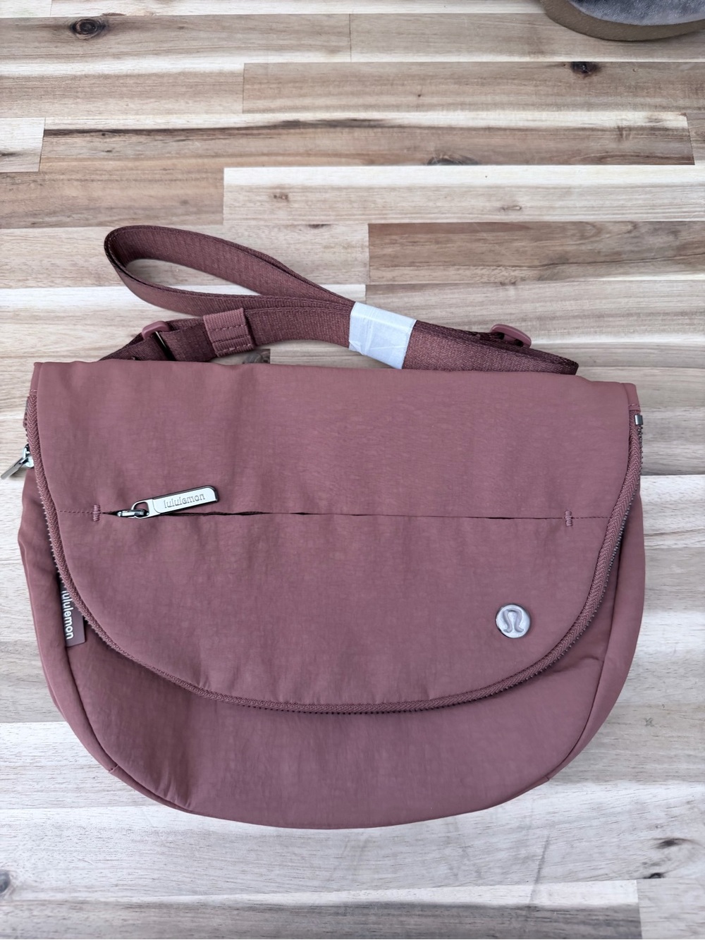 lululemon athletica Crossbody Messenger Bag in Dusty Mauve